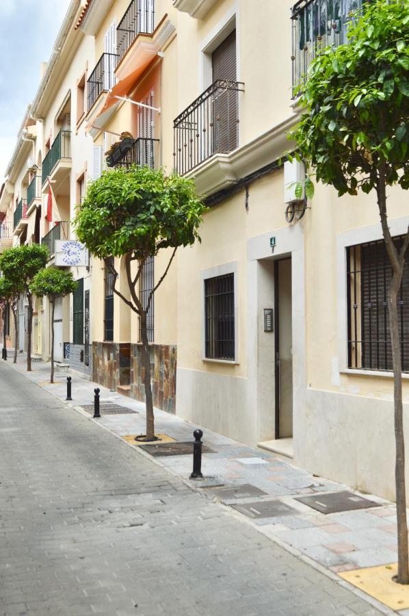 Beach And City Apartment A 50M De La Playa فوينخيرولا المظهر الخارجي الصورة